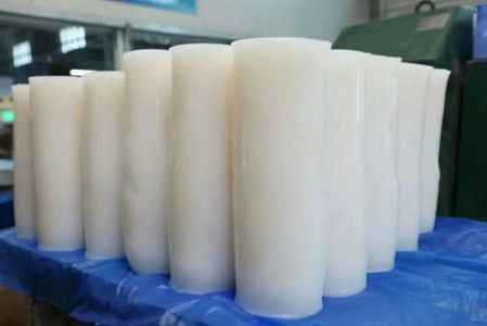 Low compression permanent deformation fluorosilicone rubber 